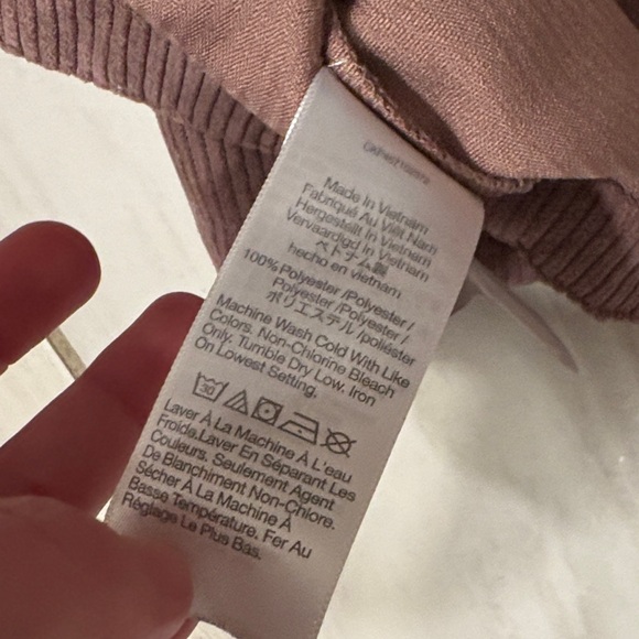 Madewell Corduroy V-Neck Ribbed Top in Mauve - Picture 8 of 8